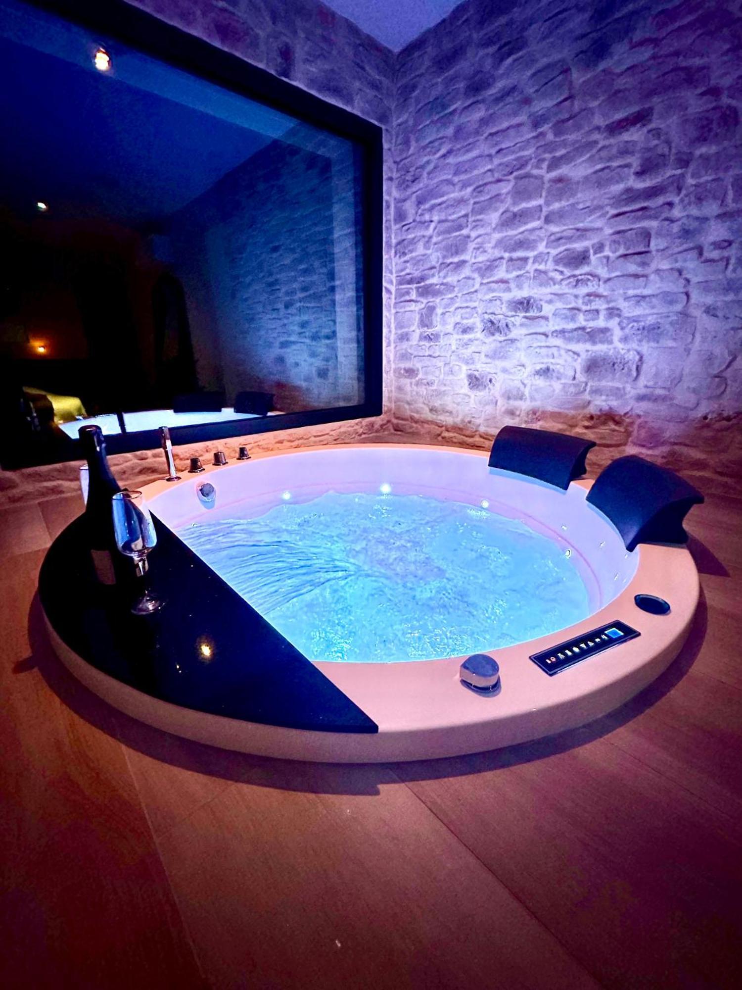 Les Suites Du Payre - Suite Romance Saint-Hilaire-de-Talmont Kültér fotó
