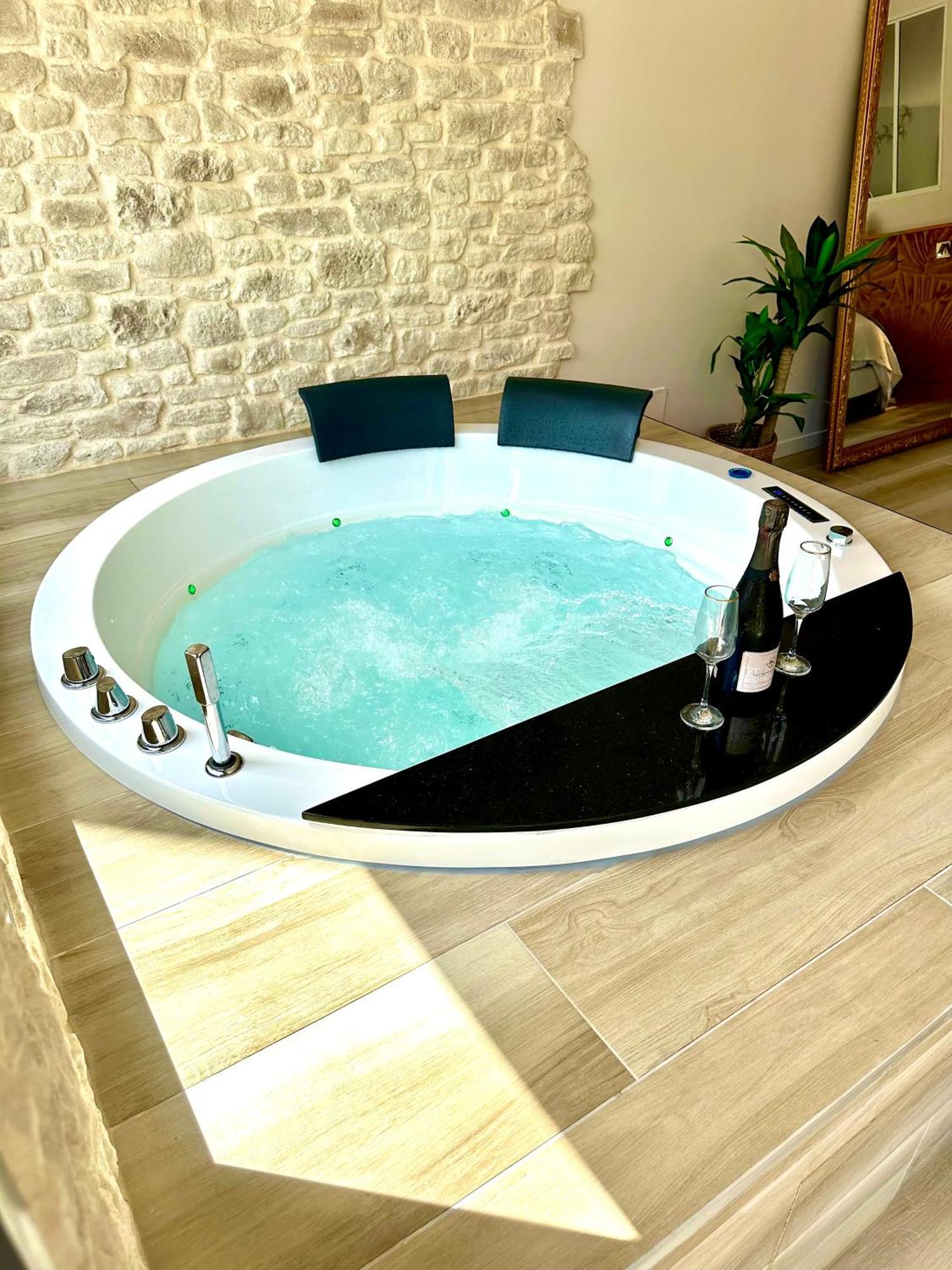 Les Suites Du Payre - Suite Romance Saint-Hilaire-de-Talmont Kültér fotó