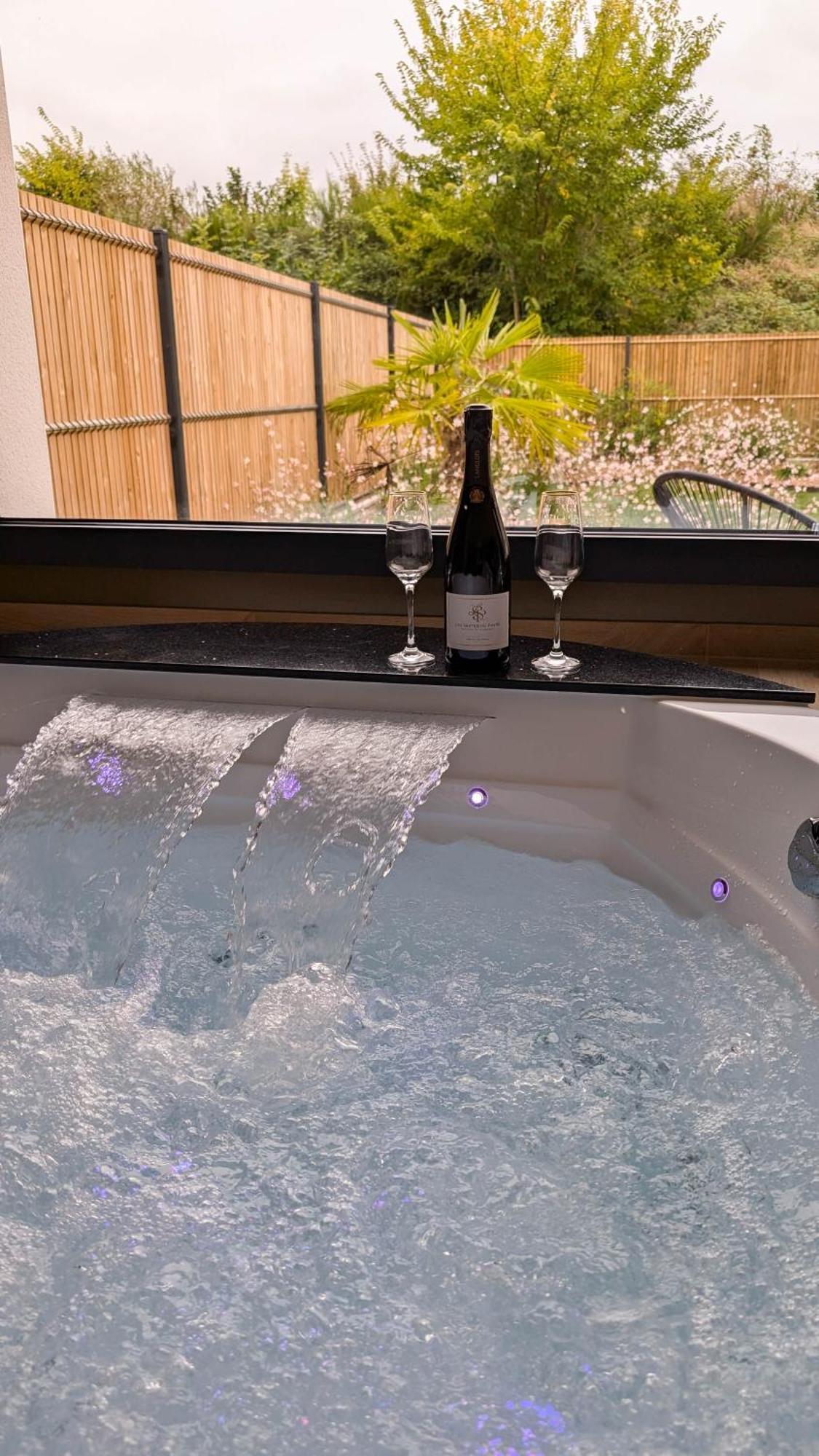 Les Suites Du Payre - Suite Romance Saint-Hilaire-de-Talmont Kültér fotó